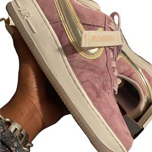 P(her)spective Air Force 1s